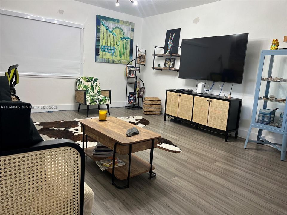 For Sale: $1,050,000 (0 beds, 0 baths, 1800 Square Feet)