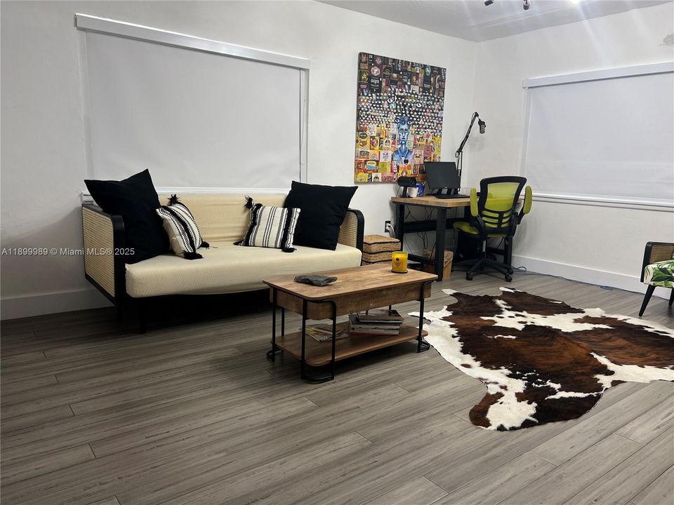 For Sale: $1,050,000 (0 beds, 0 baths, 1800 Square Feet)