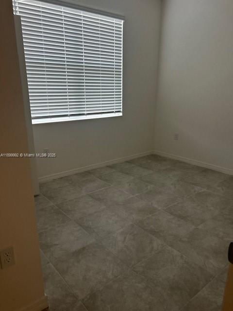 For Rent: $2,450 (3 beds, 2 baths, 1756 Square Feet)