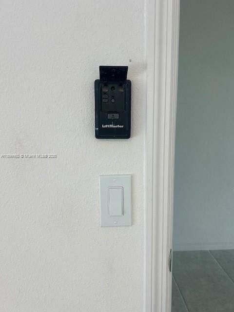 For Rent: $2,450 (3 beds, 2 baths, 1756 Square Feet)