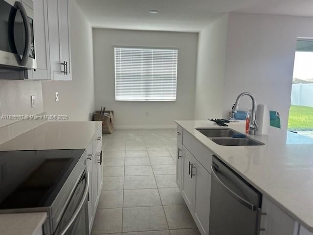 For Rent: $2,450 (3 beds, 2 baths, 1756 Square Feet)