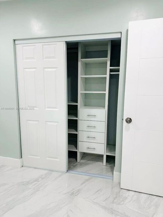 Active With Contract: $3,000 (3 beds, 2 baths, 1602 Square Feet)