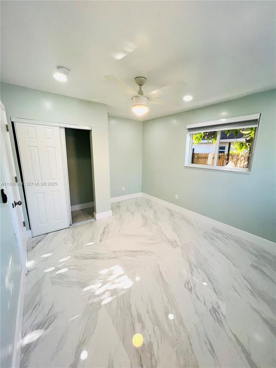 Active With Contract: $3,000 (3 beds, 2 baths, 1602 Square Feet)