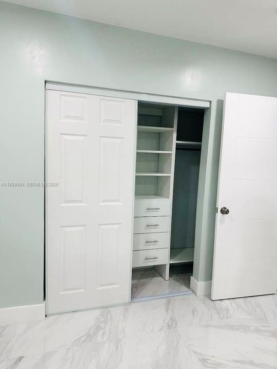 Active With Contract: $3,000 (3 beds, 2 baths, 1602 Square Feet)