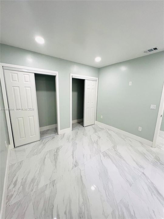 Active With Contract: $3,000 (3 beds, 2 baths, 1602 Square Feet)