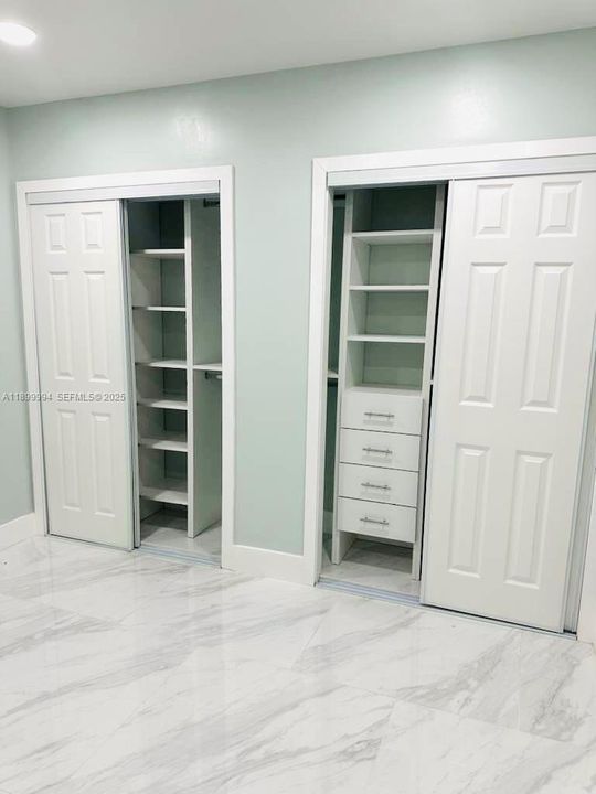 Active With Contract: $3,000 (3 beds, 2 baths, 1602 Square Feet)