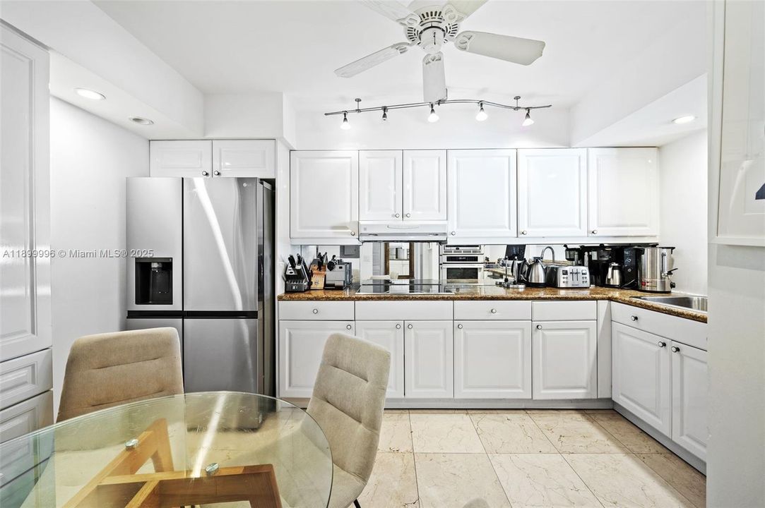 For Rent: $8,500 (2 beds, 2 baths, 1600 Square Feet)