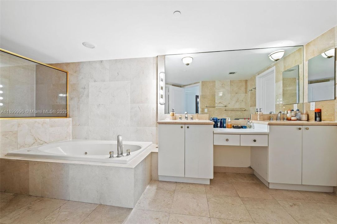 For Rent: $8,500 (2 beds, 2 baths, 1600 Square Feet)