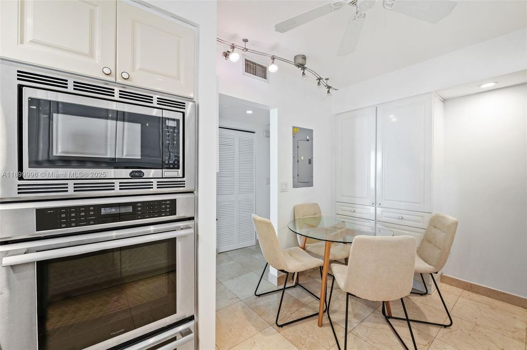 For Rent: $8,500 (2 beds, 2 baths, 1600 Square Feet)