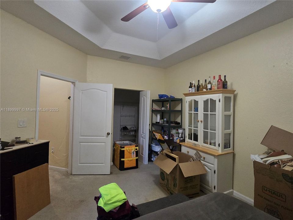 For Sale: $367,000 (4 beds, 3 baths, 1592 Square Feet)