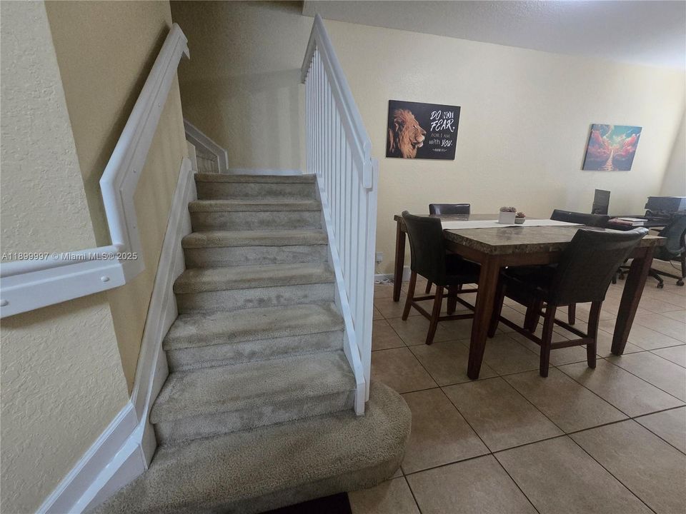 For Sale: $367,000 (4 beds, 3 baths, 1592 Square Feet)