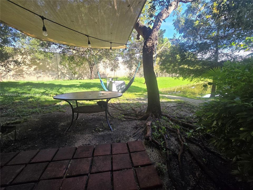 For Sale: $367,000 (4 beds, 3 baths, 1592 Square Feet)