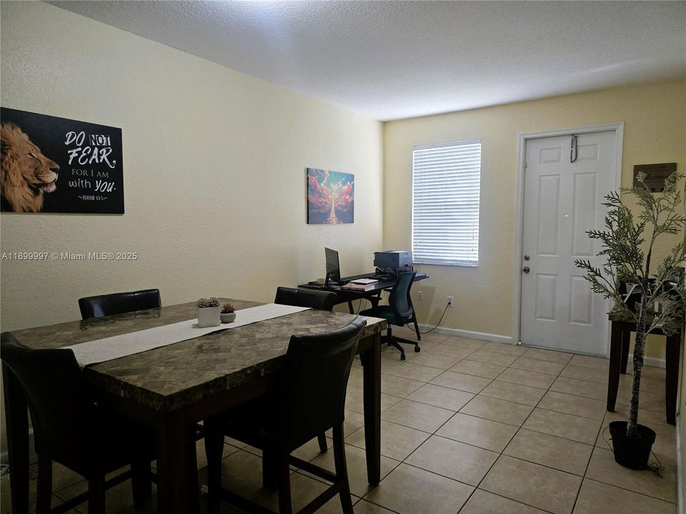 For Sale: $367,000 (4 beds, 3 baths, 1592 Square Feet)
