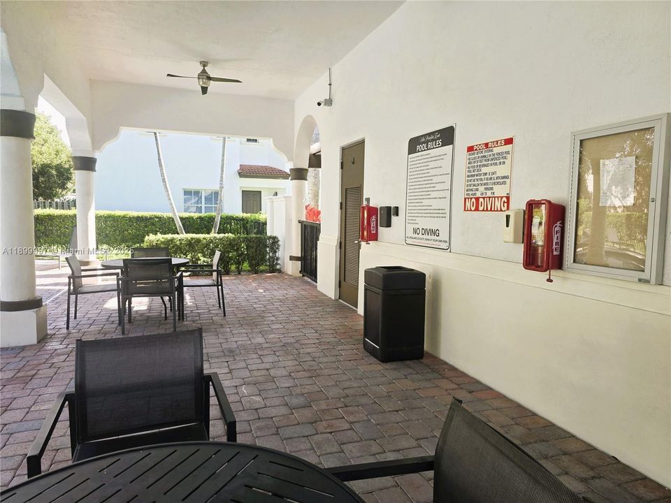 For Sale: $367,000 (4 beds, 3 baths, 1592 Square Feet)