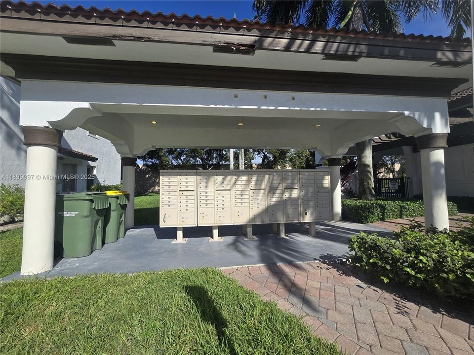 For Sale: $367,000 (4 beds, 3 baths, 1592 Square Feet)