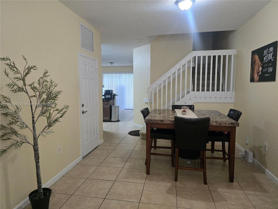 For Sale: $367,000 (4 beds, 3 baths, 1592 Square Feet)