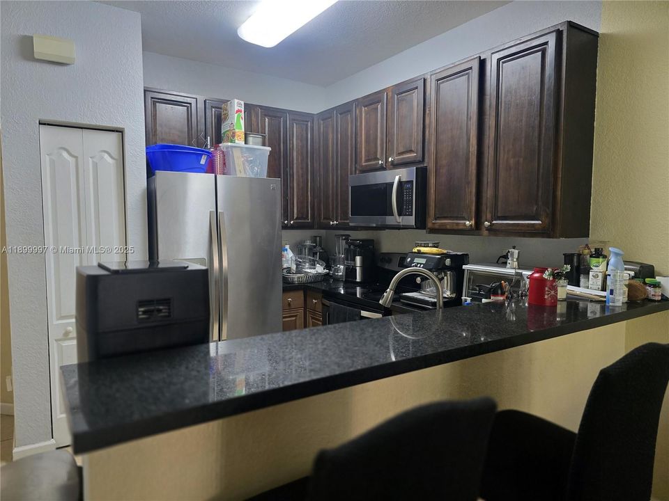 For Sale: $367,000 (4 beds, 3 baths, 1592 Square Feet)