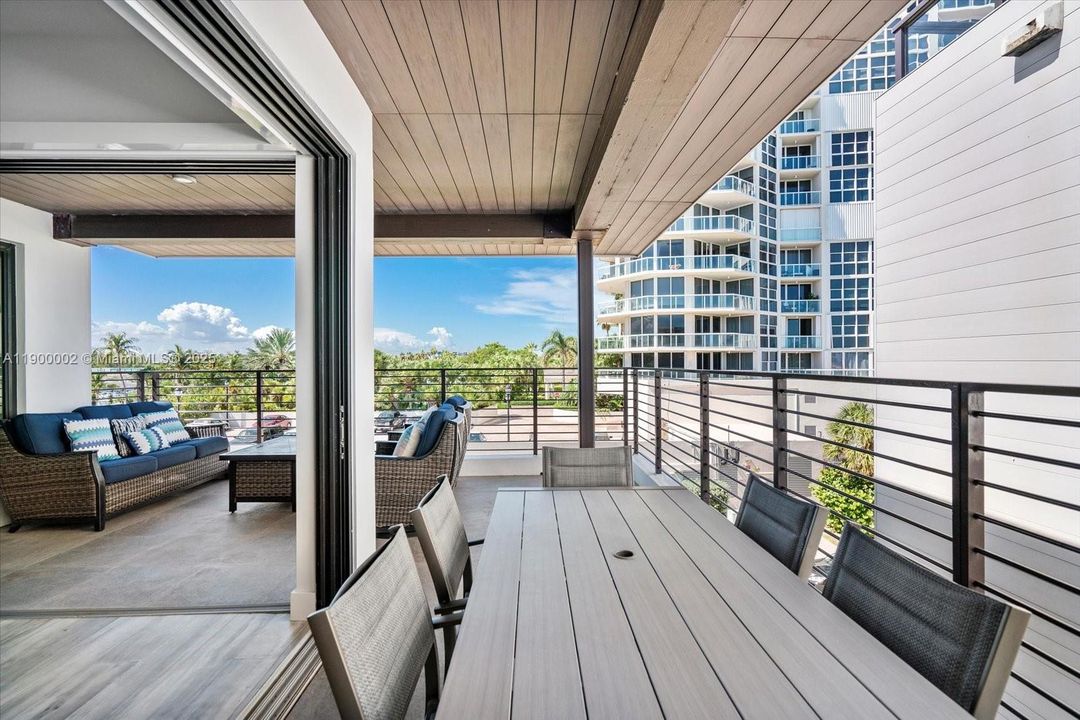 For Rent: $9,900 (4 beds, 3 baths, 2736 Square Feet)