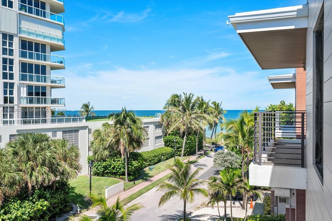 For Rent: $9,900 (4 beds, 3 baths, 2736 Square Feet)