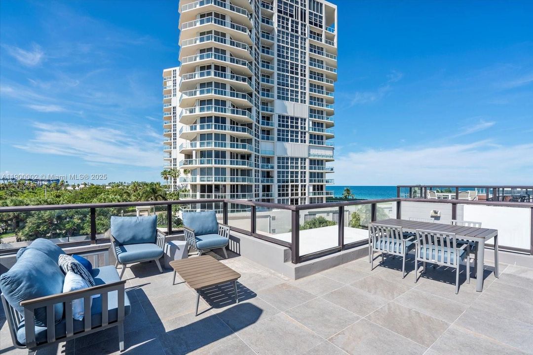 For Rent: $9,900 (4 beds, 3 baths, 2736 Square Feet)