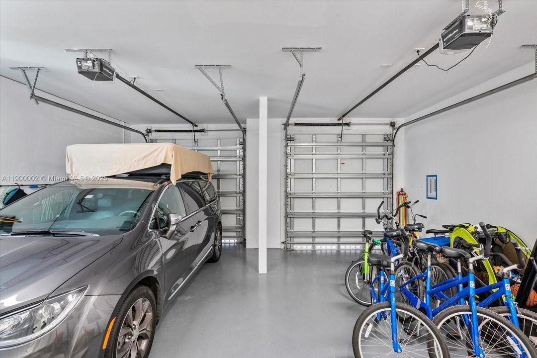 For Rent: $9,900 (4 beds, 3 baths, 2736 Square Feet)