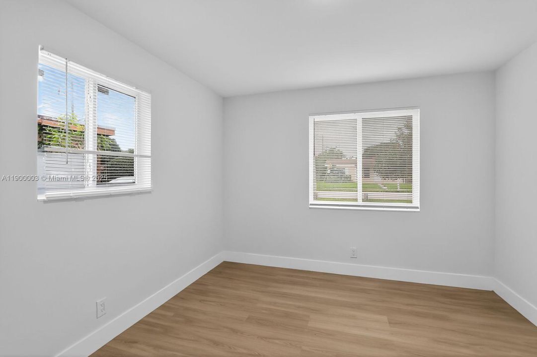 For Sale: $420,000 (3 beds, 2 baths, 1065 Square Feet)