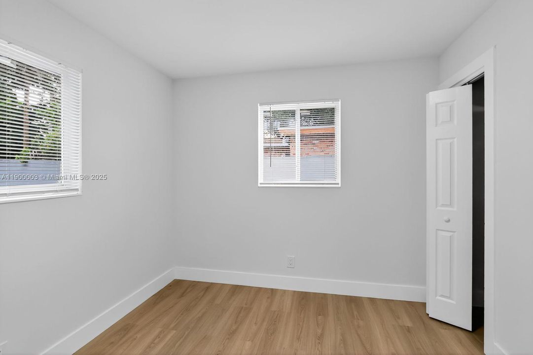 For Sale: $420,000 (3 beds, 2 baths, 1065 Square Feet)