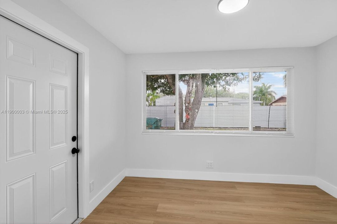 For Sale: $420,000 (3 beds, 2 baths, 1065 Square Feet)