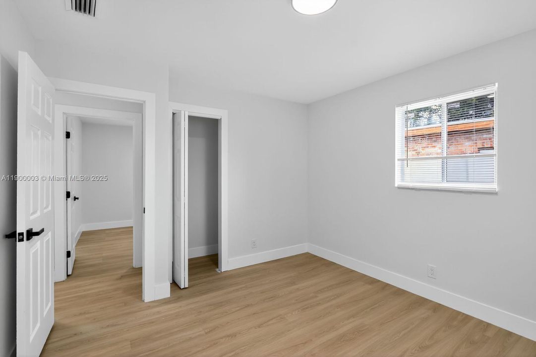 For Sale: $420,000 (3 beds, 2 baths, 1065 Square Feet)