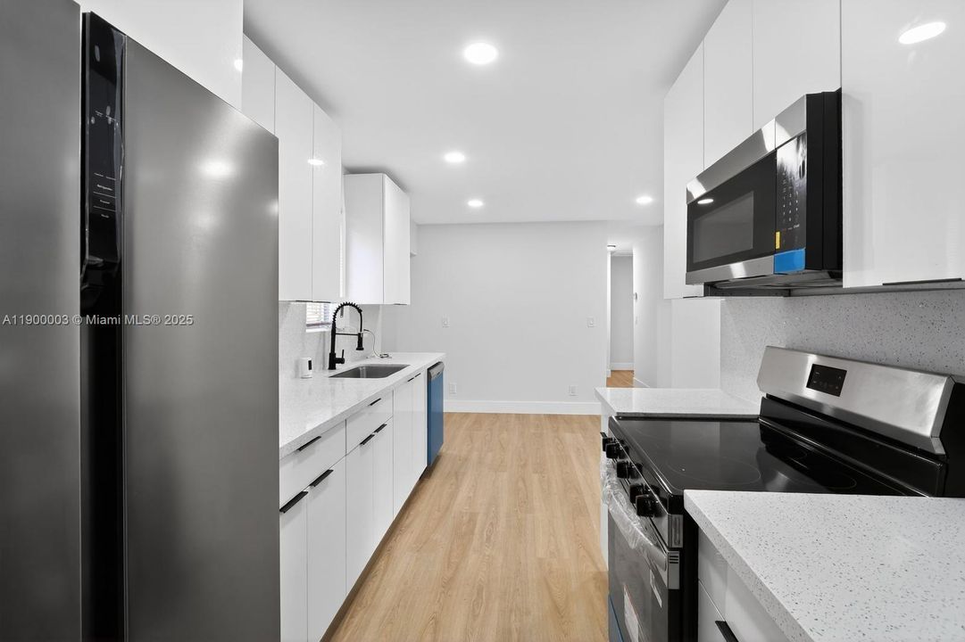 For Sale: $420,000 (3 beds, 2 baths, 1065 Square Feet)