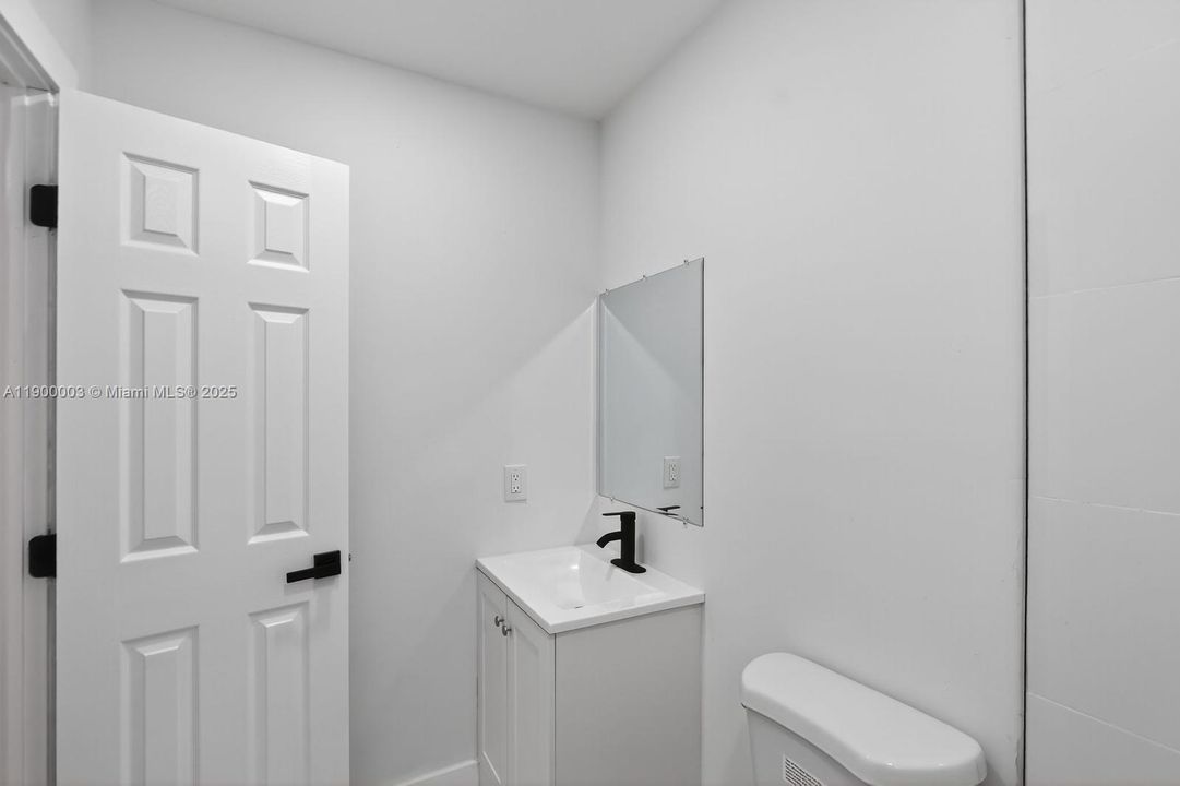 For Sale: $420,000 (3 beds, 2 baths, 1065 Square Feet)