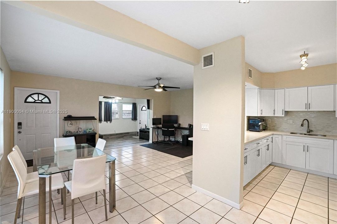 Recently Rented: $3,500 (3 beds, 2 baths, 1302 Square Feet)