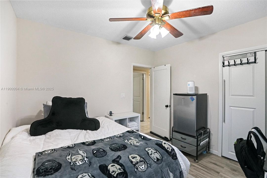 Recently Rented: $3,500 (3 beds, 2 baths, 1302 Square Feet)