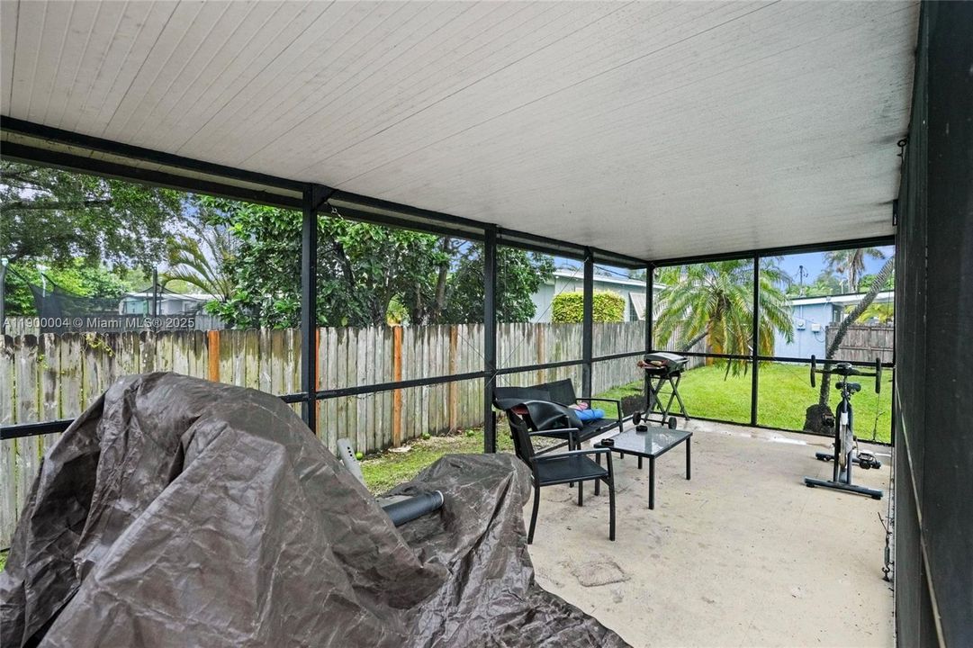 Recently Rented: $3,500 (3 beds, 2 baths, 1302 Square Feet)