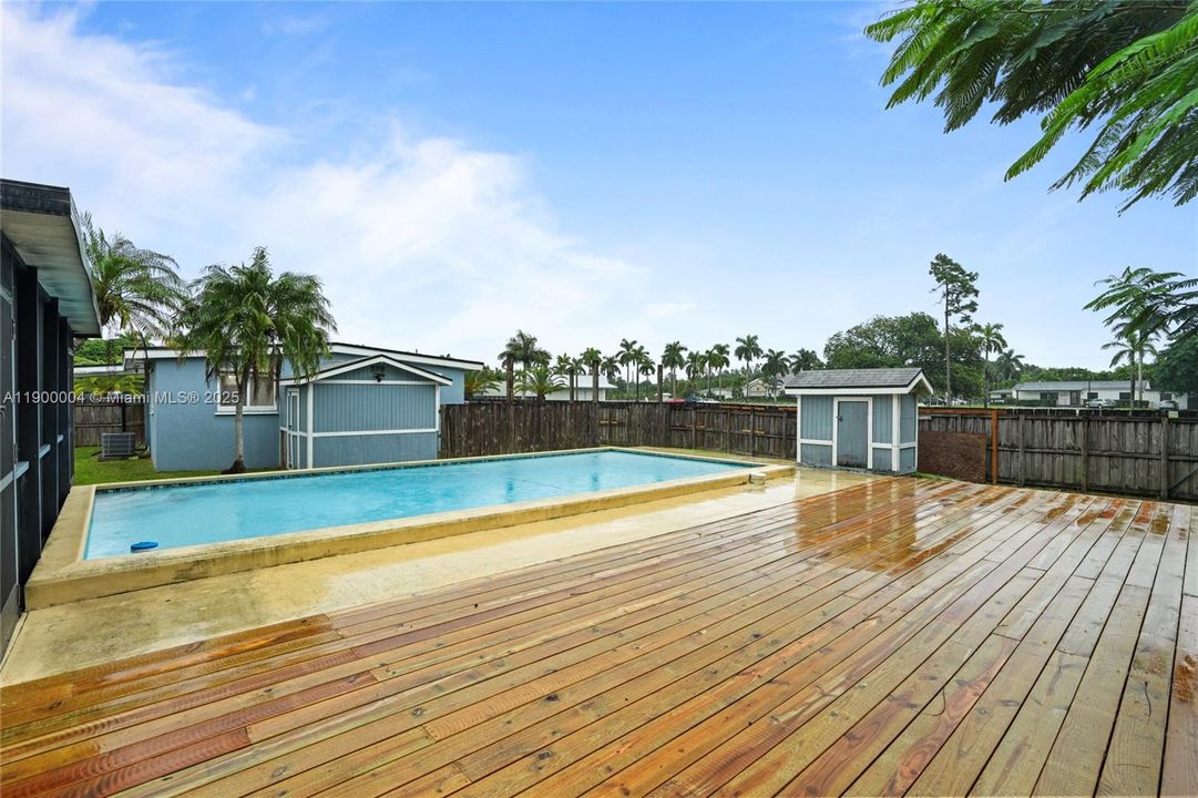 Recently Rented: $3,500 (3 beds, 2 baths, 1302 Square Feet)