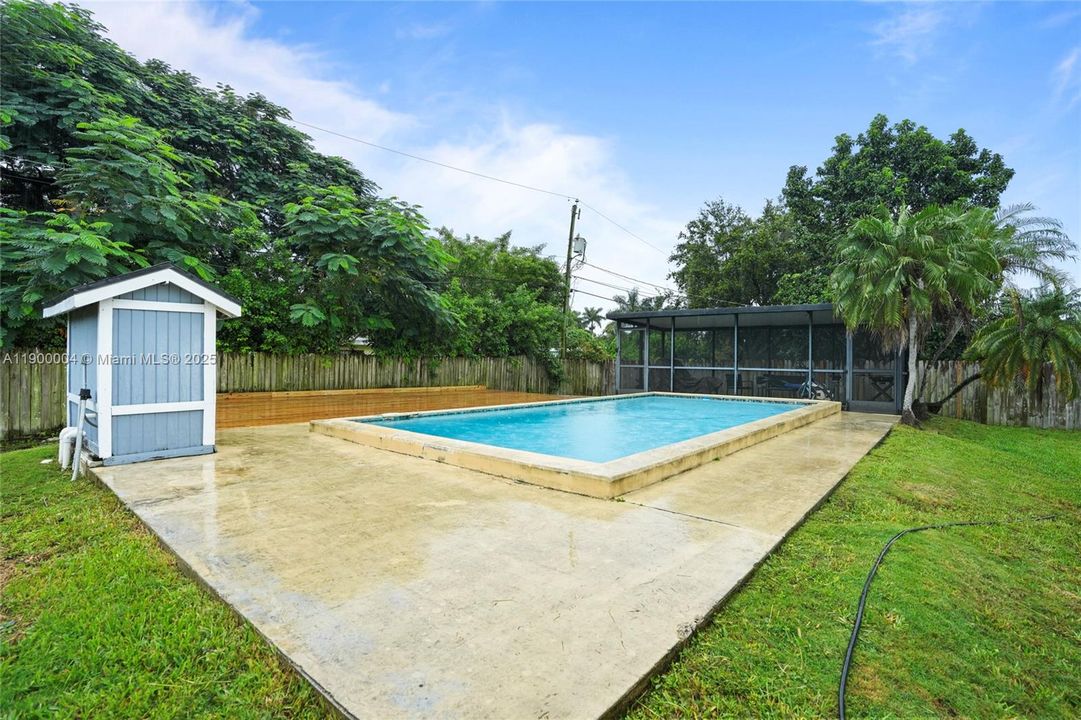 Recently Rented: $3,500 (3 beds, 2 baths, 1302 Square Feet)