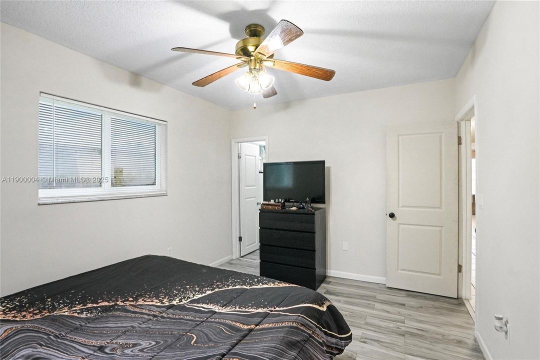 Recently Rented: $3,500 (3 beds, 2 baths, 1302 Square Feet)