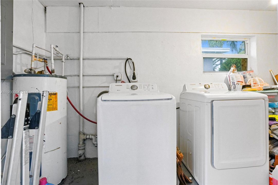 Recently Rented: $3,500 (3 beds, 2 baths, 1302 Square Feet)