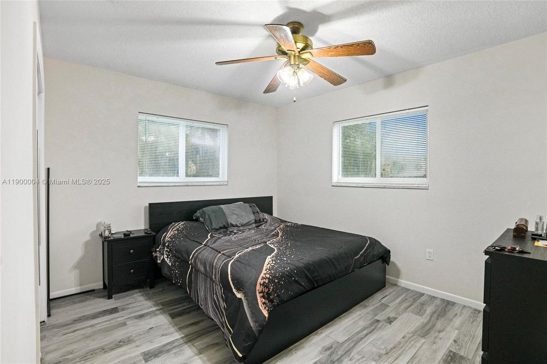 Recently Rented: $3,500 (3 beds, 2 baths, 1302 Square Feet)