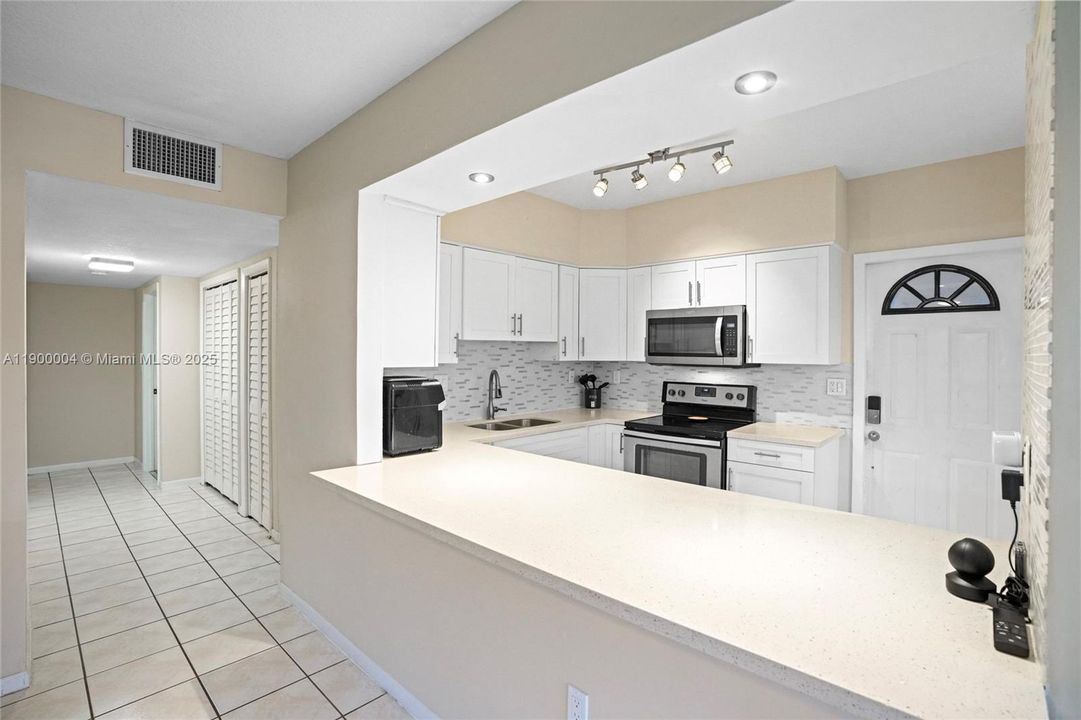 Recently Rented: $3,500 (3 beds, 2 baths, 1302 Square Feet)