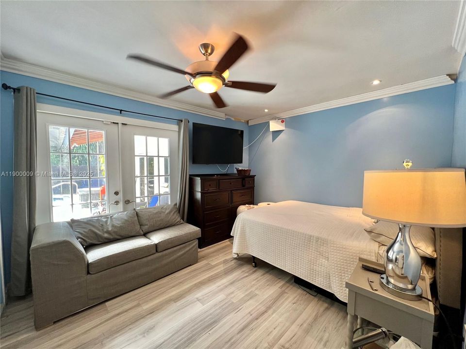 For Rent: $3,800 (3 beds, 3 baths, 1957 Square Feet)