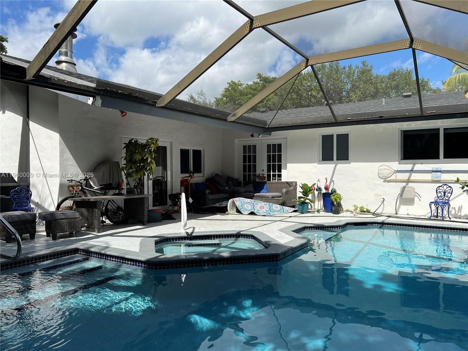 For Rent: $3,800 (3 beds, 3 baths, 1957 Square Feet)