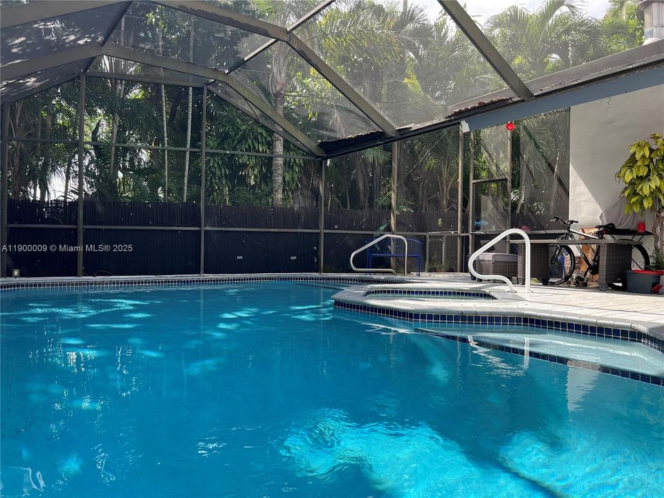 For Rent: $3,800 (3 beds, 3 baths, 1957 Square Feet)