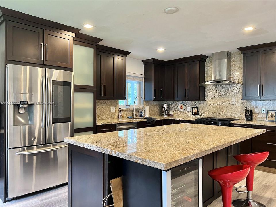 For Rent: $3,800 (3 beds, 3 baths, 1957 Square Feet)