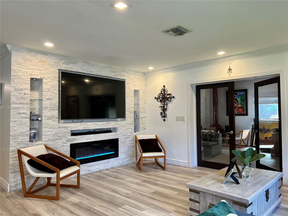 For Rent: $3,800 (3 beds, 3 baths, 1957 Square Feet)