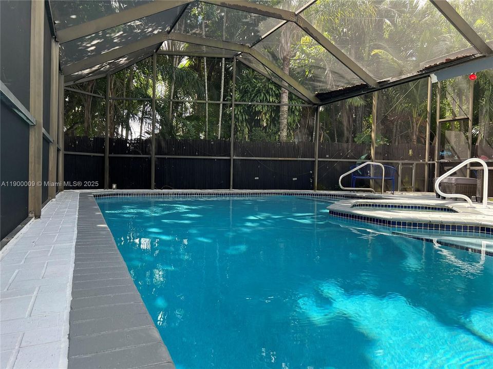 For Rent: $3,800 (3 beds, 3 baths, 1957 Square Feet)