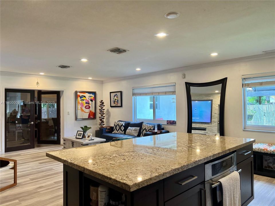 For Rent: $3,800 (3 beds, 3 baths, 1957 Square Feet)