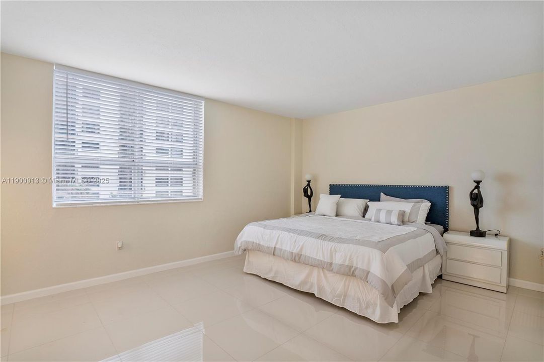 En Venta: $425,000 (1 camas, 1 baños, 1019 Pies cuadrados)