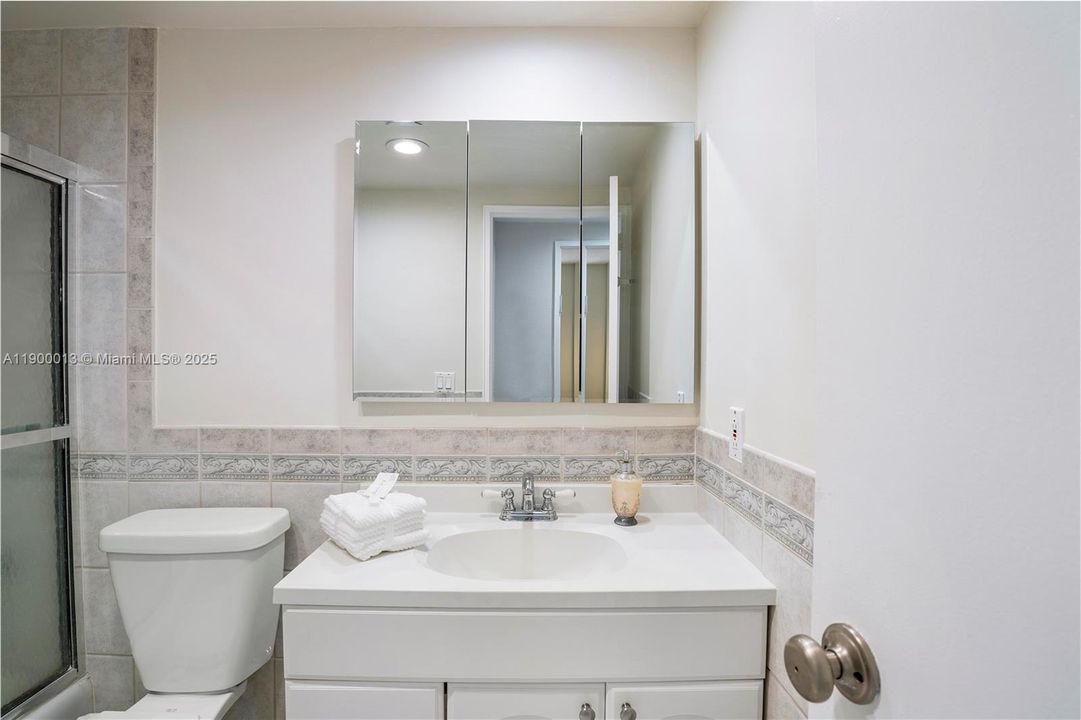 En Venta: $425,000 (1 camas, 1 baños, 1019 Pies cuadrados)