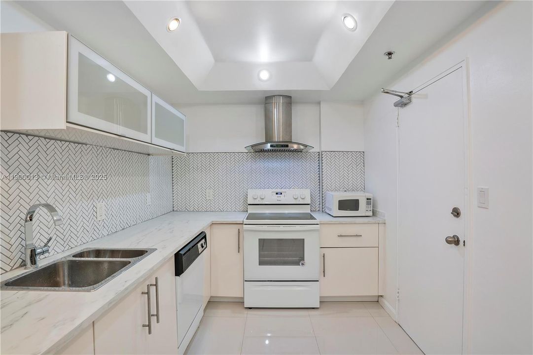 En Venta: $425,000 (1 camas, 1 baños, 1019 Pies cuadrados)